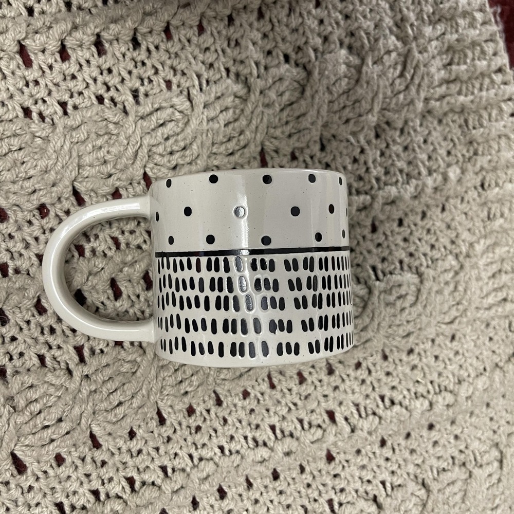 Meritage 14 oz Stoneware Mug Cream Black Polka Dot Dash Pattern Dishwasher Safe